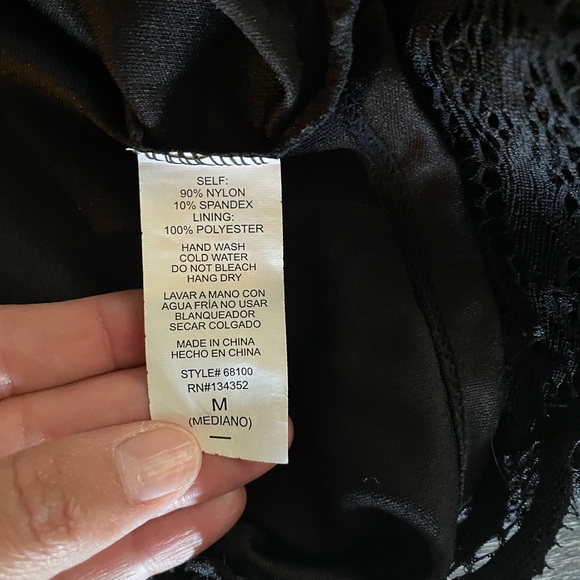 Ambiance Woman’s Lace Dress B4 - Picture 5 of 7